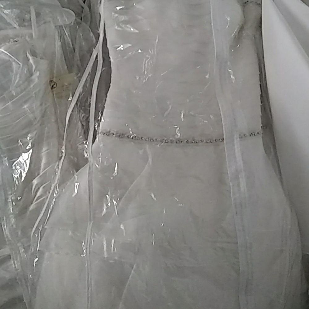 Desogner wedding gowns 6_8  maghie sottero